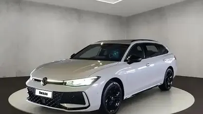 Neu VW Passat R-line 150 PS (110 kW) 2025 Oryxweiß perlmutteffekt Kombi