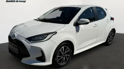 Gebraucht Toyota Yaris Hybrid Basis 116 PS (85 kW) 2022 Weiß Kleinwagen