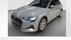 Pfeilgrauperleffekt Gebraucht 2024 Audi A3 Sportback Limousine | 28.980 € (Fairer Preis)