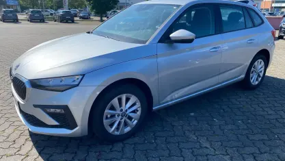 Neu Skoda Scala Selection 116 PS (85 kW) 2026 Brilliantsilber metallic Kleinwagen