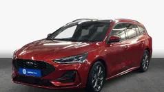Rot Gebraucht 2023 Ford Focus ST-Line Kombi | 24.500 € (Guter Preis)