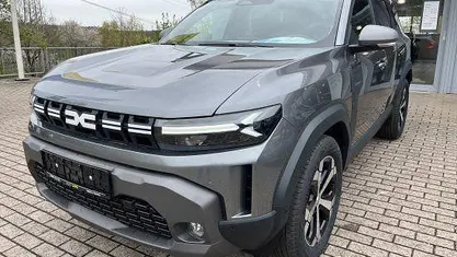 Neu Dacia Duster Journey 140 PS (102 kW) 2026 Dolomit grau SUV