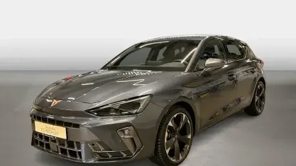 Używany Cupra Leon 150 KM (110 kW) 2025 Szary Sedan/Limuzyna