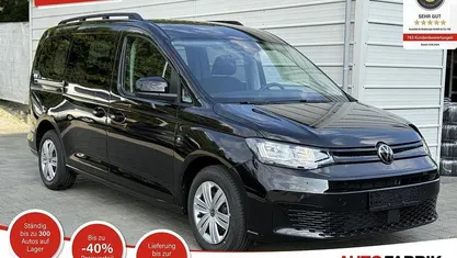 Neu VW Caddy Maxi 122 PS (89 kW) 2025 Deep black perleffekt Van / Kleinbus