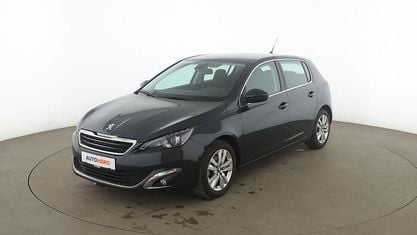Używany Peugeot 308 Allure 131 KM (96 kW) 2017 Szary Sedan/Limuzyna