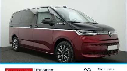 Schwarz Gebraucht 2023 VW Multivan Style Van | 51.950 € (Fairer Preis)