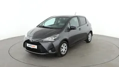 Grau Gebraucht 2020 Toyota Yaris Comfort Limousine | 10.970 € (Fairer Preis)