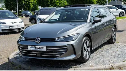 Grau Gebraucht 2025 VW Passat Business Kombi | 36.985 € (Superpreis)