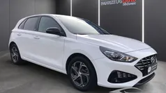Weiß Gebraucht 2021 Hyundai i30 Edition 30 Limousine | 15.990 € (Fairer Preis)
