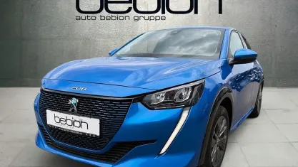 Gebraucht Peugeot e-208 Allure 100 kW (136 PS) 2021 Blau Kleinwagen