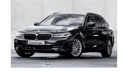 Second-hand BMW 530e Sport Line 292 CP (214 kW) 2022 Gri Break