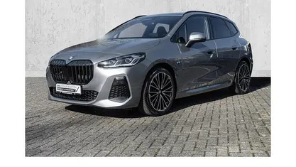 Gebraucht BMW 218 Active Tourer M Sport 136 PS (100 kW) 2024 Skyscraper grau Van / Kleinbus