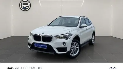 Alpinweiss iii Gebraucht 2019 BMW X1 Advantage SUV | 22.980 € (Fairer Preis)