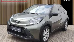 Grün Gebraucht 2022 Toyota Aygo Pulse Kleinwagen | 13.990 € (Fairer Preis)