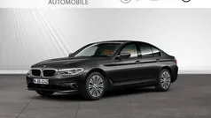 Sophistograu brillanteffekt Gebraucht 2019 BMW 520 Sport Line Limousine | 29.790 € (Etwas zu teuer)