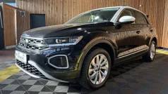 Deep black perleffekt Gebraucht 2024 VW T-Roc Style SUV | 28.990 € (Guter Preis)