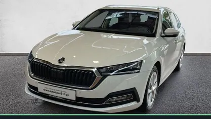 Gebraucht Skoda Octavia Style 116 PS (85 kW) 2023 Candyweiß Kombi