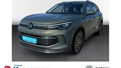 Grün Gebraucht 2024 VW Tiguan R SUV | 39.960 € (Fairer Preis)