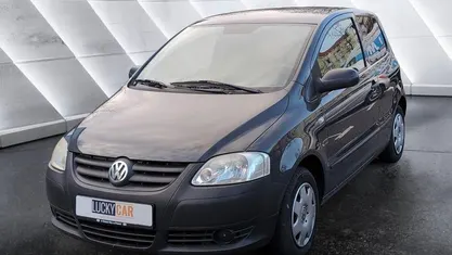 Gebraucht VW Fox 54 PS (39 kW) 2004 Uranograu Kleinwagen