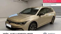 Ivory silver metallic Gebraucht 2024 VW Golf VIII Move Kombi | 29.969 € (Fairer Preis)