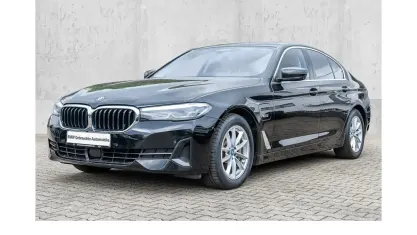 Gebraucht BMW 530e Sport Line 184 PS (135 kW) 2022 Schwarz Limousine