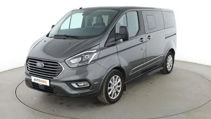 Grau Gebraucht 2019 Ford Tourneo Titanium Van / Kleinbus | 27.410 € (Fairer Preis)