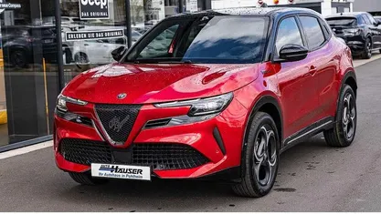 Neu Alfa Romeo Junior Edizione Speciale 114 kW (156 PS) 2026 Rot SUV