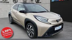 Beige Gebraucht 2024 Toyota Aygo Connect Style Kleinwagen | 17.950 € (Fairer Preis)