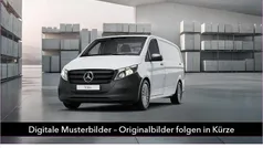 Weiß Gebraucht 2024 Mercedes Vito Van / Kleinbus | 34.451 € (Fairer Preis)