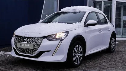 Weiß Gebraucht 2022 Peugeot e-208 Active Kleinwagen | 14.950 € (Fairer Preis)