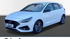 Weiss Gebraucht 2024 Hyundai i30 Advantage Limousine | 21.990 € (Fairer Preis)