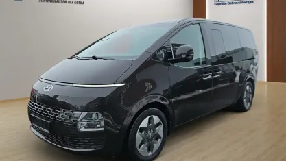 Gebraucht Hyundai Staria Prime 177 PS (130 kW) 2023 Braun Van / Kleinbus