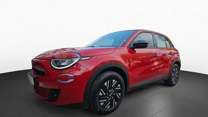 Gebraucht 2024 Fiat 600E Red SUV | 26.990 € (Fairer Preis)
