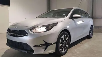 Gebraucht 2024 Kia Ceed Sportswagon Kombi | 24.579 € (Guter Preis)