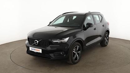 Käytetty Volvo XC40 R-Design 190 HP (139 kW) 2019 Musta Katumaasturi