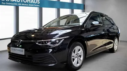 Schwarz Gebraucht 2023 VW Golf VIII Life Kombi | 22.590 € (Fairer Preis)