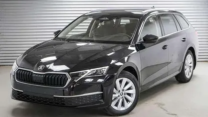 Gebraucht 2025 Skoda Octavia Selection Kombi | 33.690 € (Fairer Preis)