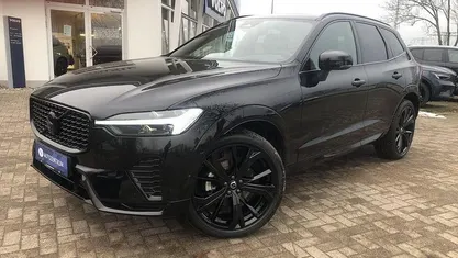 Onyx black / metallic Gebraucht 2025 Volvo XC60 Plus SUV | 45.860 € (Fairer Preis)