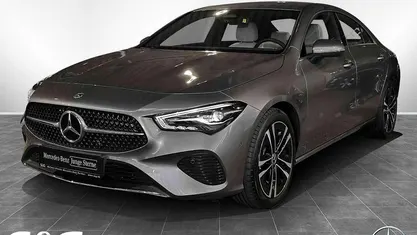 Usado Mercedes CLA180 Advanced 136 HP (100 kW) 2025 Cinzento Sedan