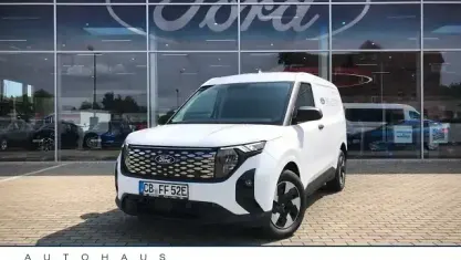 Second-hand Ford Transit Trend 100 kW (136 CP) 2025 Alb Berlinǎ