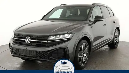 Grau Neu 2025 VW Touareg R-line SUV | 77.995 € (Superpreis)