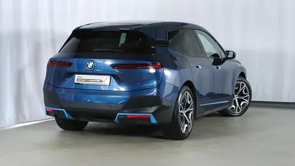 Gebraucht BMW iX 102 kW (139 PS) 2022 Blau SUV