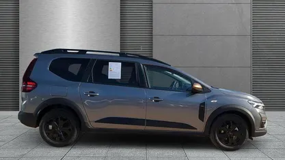 Gebraucht Dacia Jogger Extreme 141 PS (103 kW) 2025 Van / Kleinbus