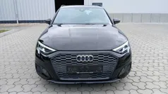 Brillantschwarz Gebraucht 2022 Audi A3 Sportback Ambiente Limousine | 23.980 € (Fairer Preis)