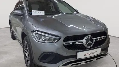 Gebraucht Mercedes GLA250 Progressive 160 PS (117 kW) 2022 Mountaingrau metallic SUV