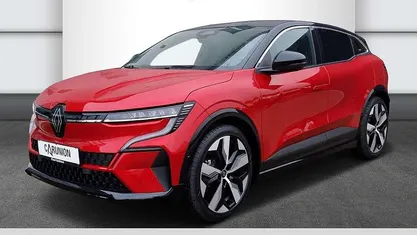 Dezirrot metallic, black pearlschwarz metallic Gebraucht 2024 Renault Megane E-Tech Techno Limousine | 33.790 € (Fairer Preis)