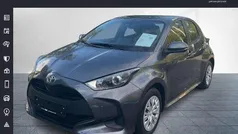 Marlingrau metallic Gebraucht 2022 Toyota Yaris Basis Kleinwagen | 14.990 € (Fairer Preis)
