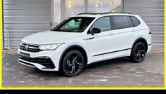Weiß (oryxweiß perlmutteffekt) Gebraucht 2024 VW Tiguan Allspace R-line SUV | 44.340 € (Fairer Preis)