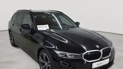 Gebraucht BMW 320 Sport Line 184 PS (135 kW) 2023 Schwarz uni Kombi