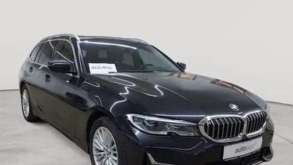 Gebraucht BMW 320 Luxury Line 190 PS (139 kW) 2020 Saphirschwarz metallic Kombi